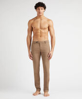 Pantalon chino en cotton tencel homme uni Tabac vue portée de face